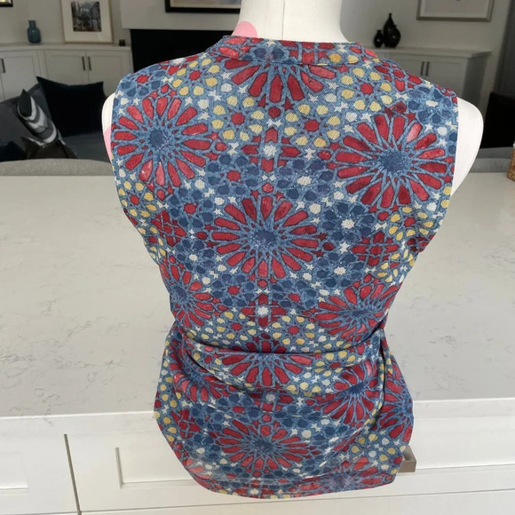 Chaps Denim Sleeveless V Neck w Frills Lined Print Top Blue Red Gold Sz S - Picture 6 of 9